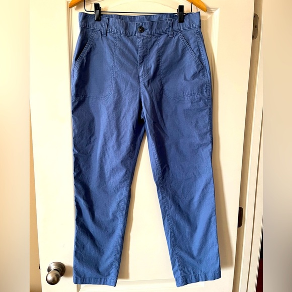 Eddie Bauer Pants - Eddie Bauer Smoky Blue Khaki Cropped Pants Women’s Size 8